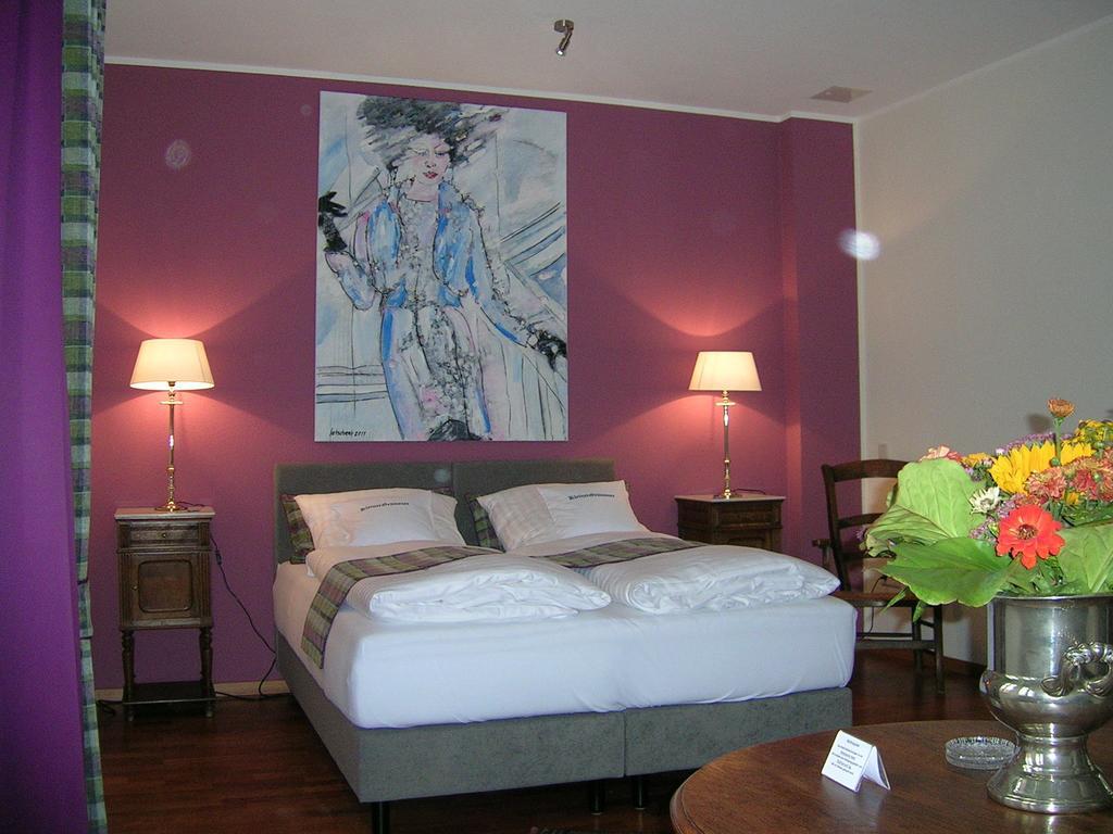Hotel & Cafe Kleinergruenauer باد سالزفلن الغرفة الصورة